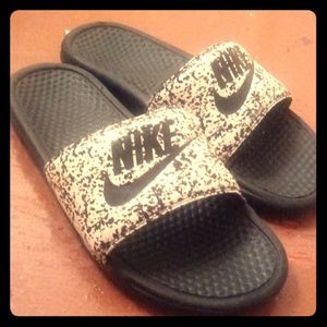 Nike Flops